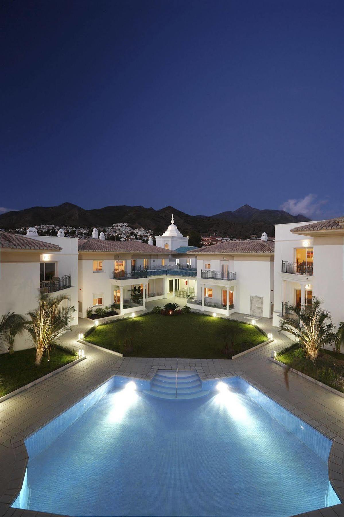 Apartamentos Marina Turquesa Nerja Extérieur photo