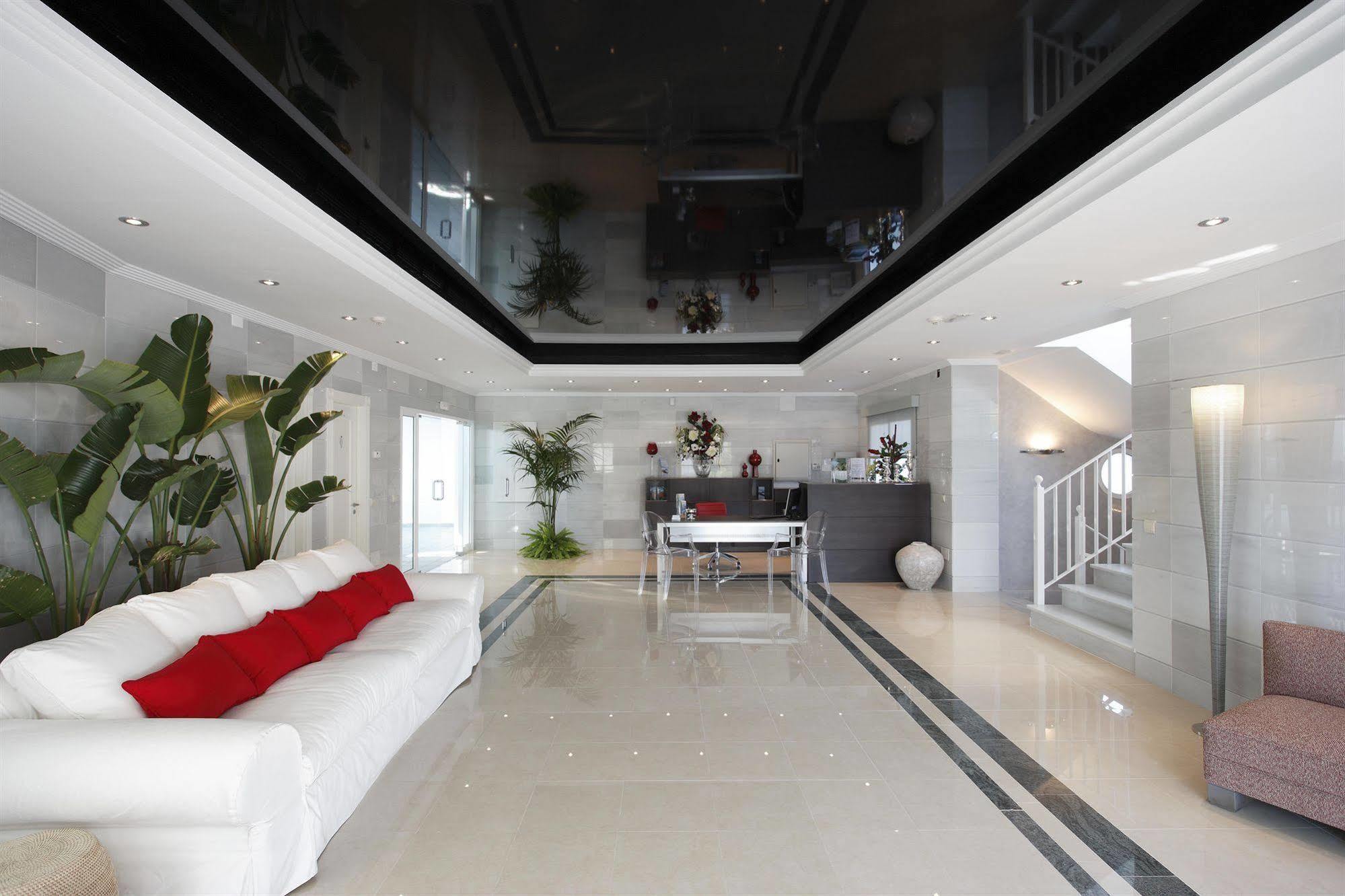 Apartamentos Marina Turquesa Nerja Intérieur photo